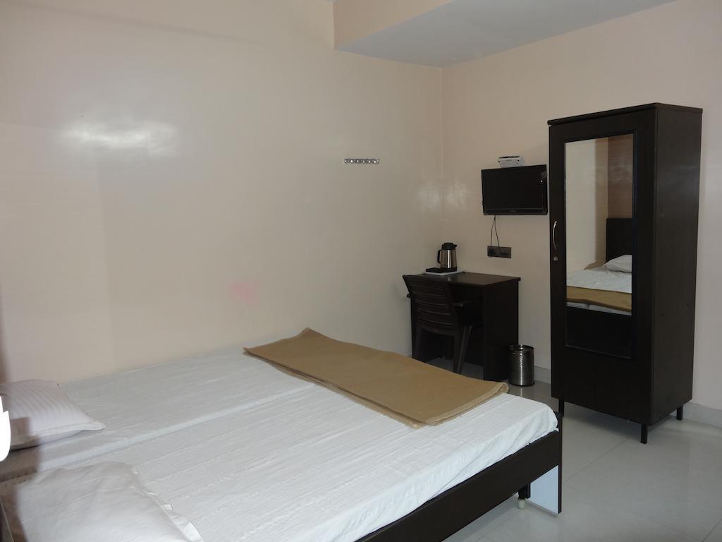 היידראבד Dwaraka Inn חדר תמונה